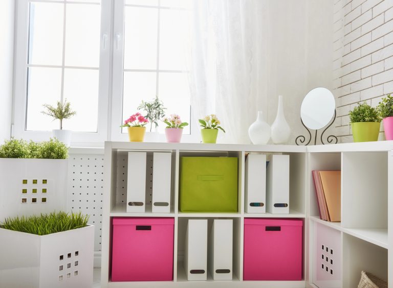Declutter with the Moon: Release Clutter, Reclaim Peace